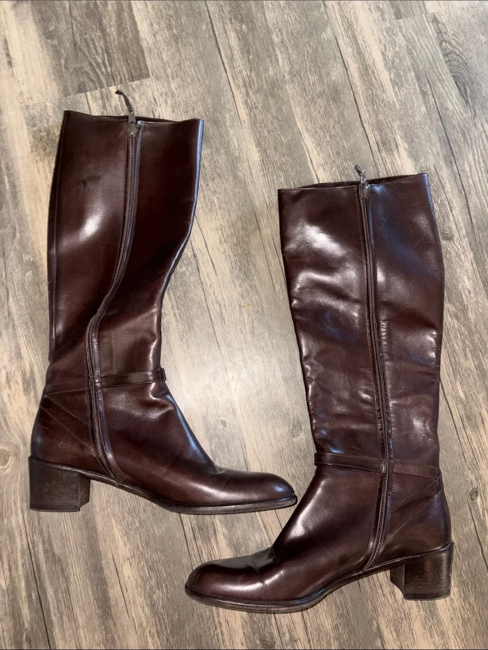 Salvatore Ferragamo brown high woman’s brown boot - like new Made in Italy 7.5